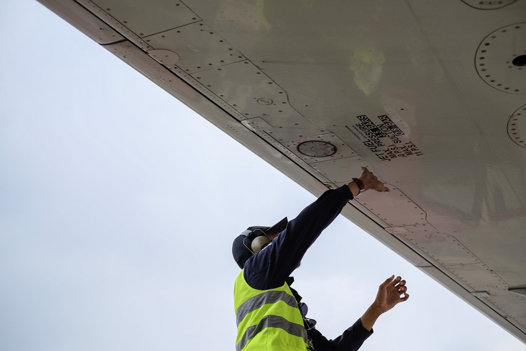 airplanemaintenance-1541615898355.jpg