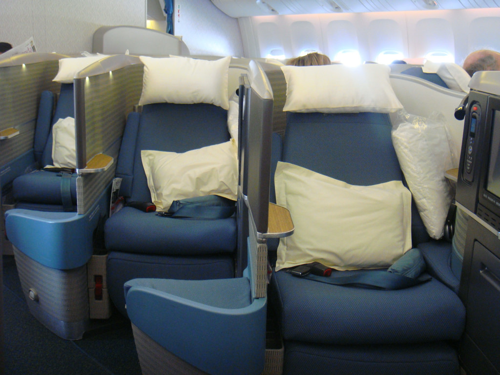 airplanepillow-1541616732352.jpg