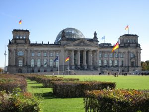 reichstag-building-2838571_1920-300x225.jpg
