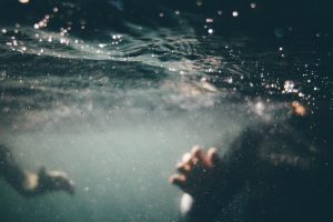 underwater-1150045-300x200.jpg