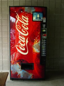vending-machines-276171_1920-225x300.jpg