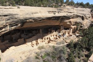 mesa-verde-2163202_1920-300x200.jpg