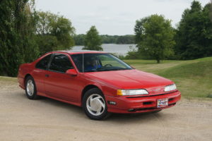 1989_Ford_Thunderbird_Super_Coupe_14694904502-300x200.jpg