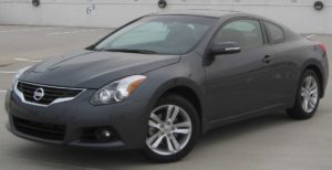 2010_Nissan_Altima_2.5SL_coupe_-_06-04-2010-300x154.jpg