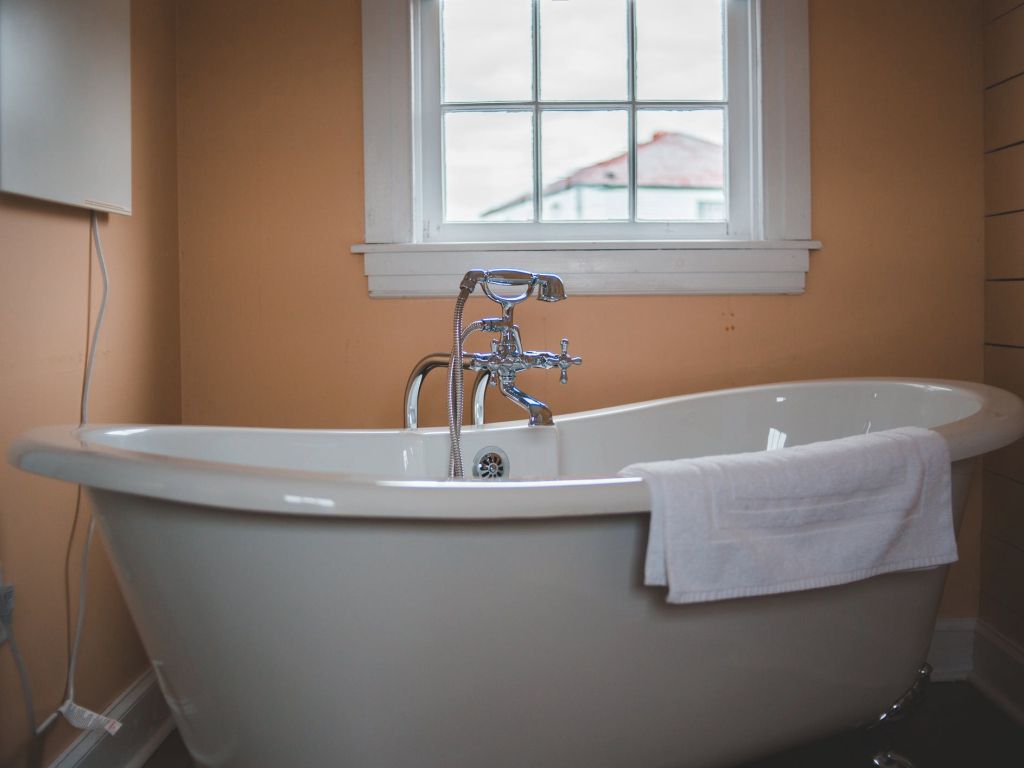 Weird-House-Rules-Made-Guests-Feel-Unwelcome-26.jpg.optimal.jpg