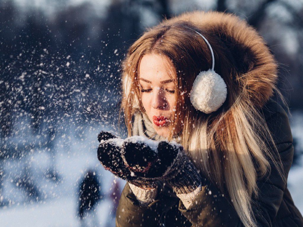 adult-beautiful-christmas-cold-293029pexels.jpg.optimal.jpg
