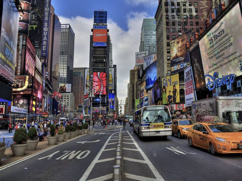 resizeTimes_Square_-_panoramio_14-768x512-1.png