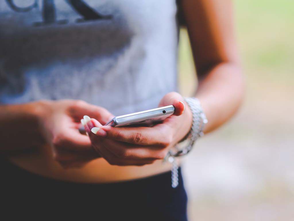 resizecell-phone-connection-contact-6111-1024x683-1.jpg.optimal.jpg