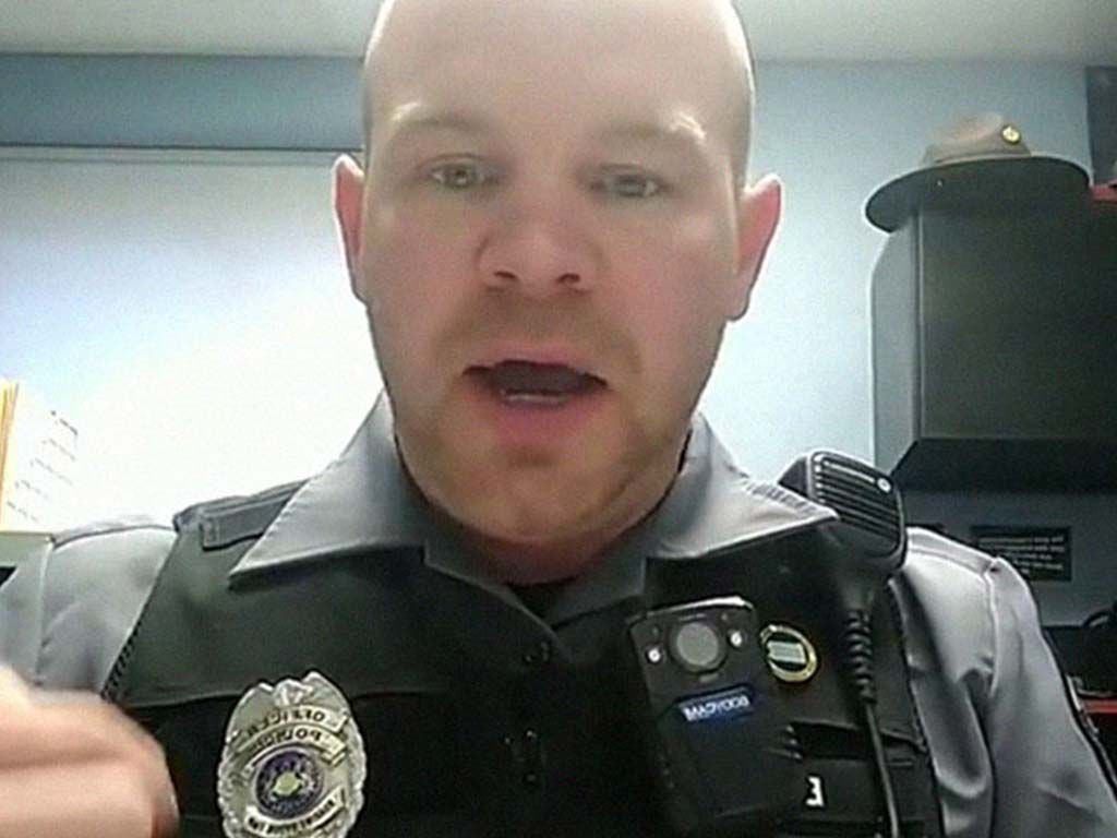 resizecop-calls-out-mistaking-taser-for-gun-1-6-6081220f14626__700.jpg.optimal.jpg