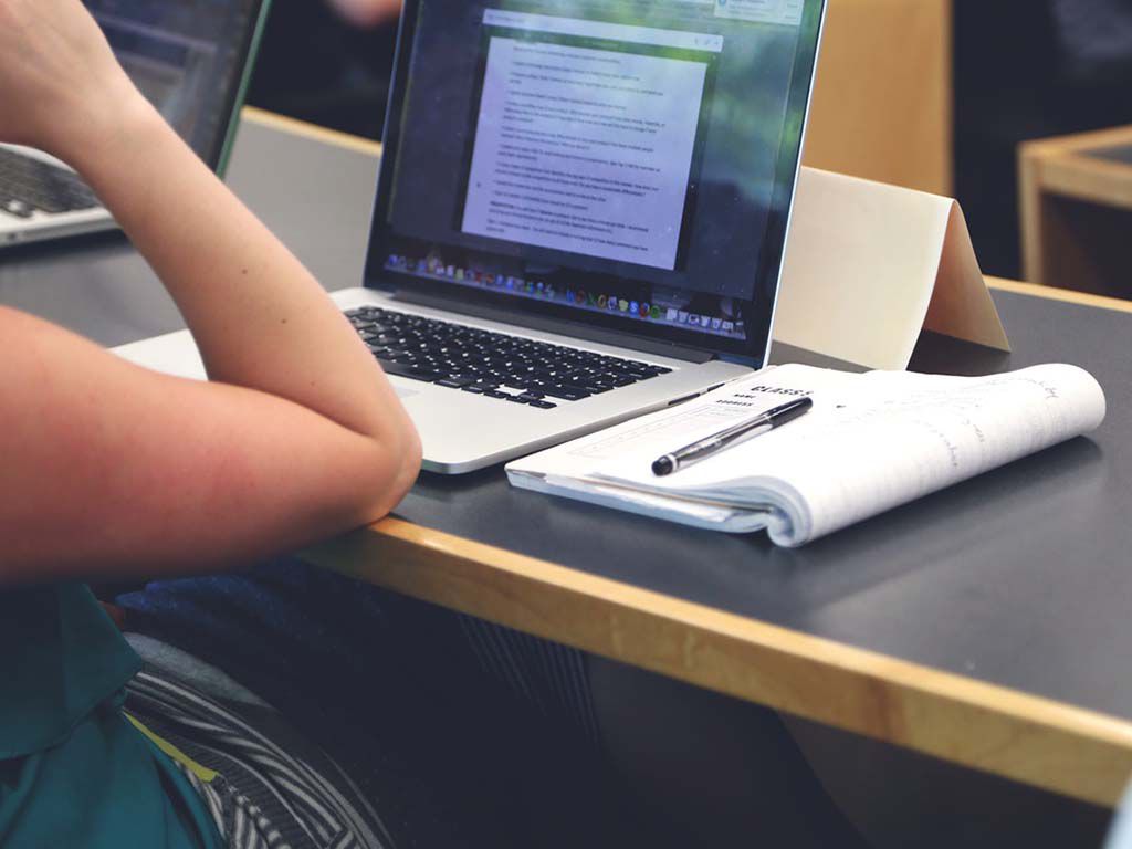 resizenotes-macbook-study-conference-7102.jpg.optimal.jpg