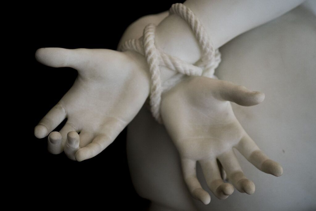 hand-3248046_1920-1024x683.jpg.optimal.jpg