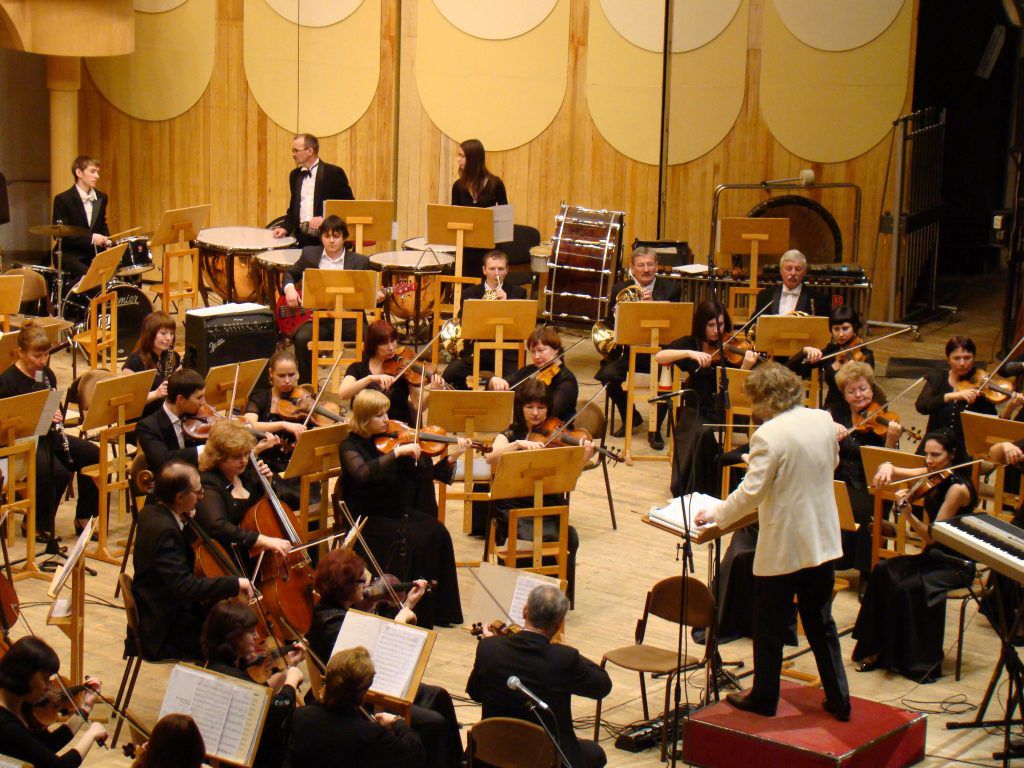 symphony-orchestra-183608-1024x768-1.jpg.optimal.jpg