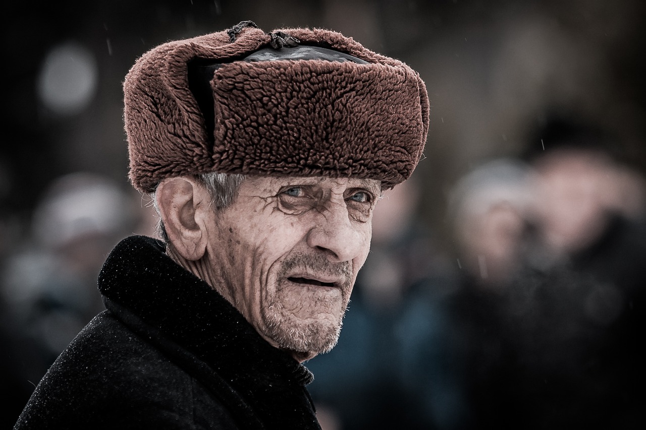 old-man-1147288_1280.jpg