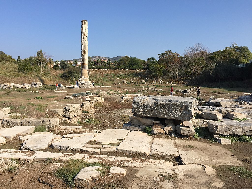 Temple_of_Artemis_ruins.jpg