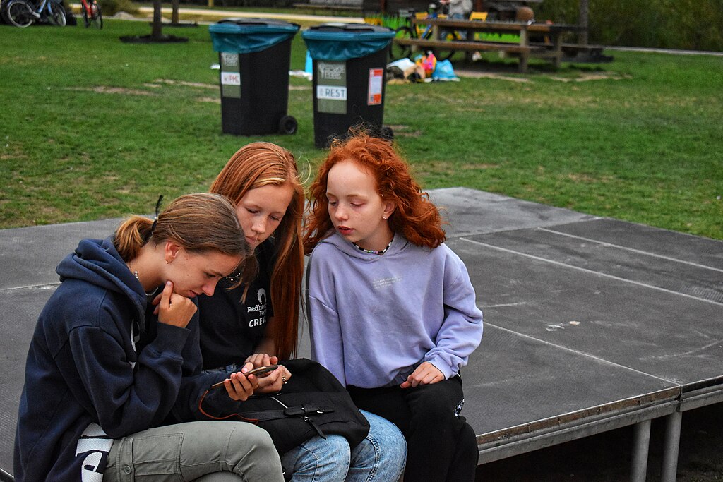 Red Head Conversation