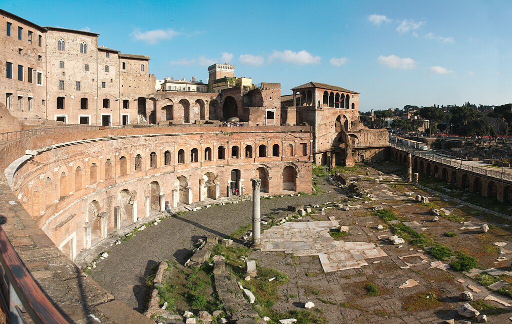 Trajans_market_01.jpg