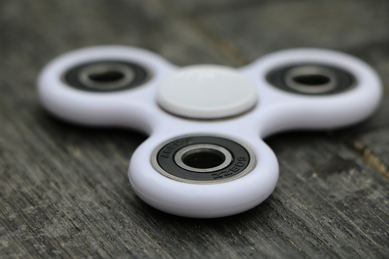 fidget-spinner-2329469_1280.jpg