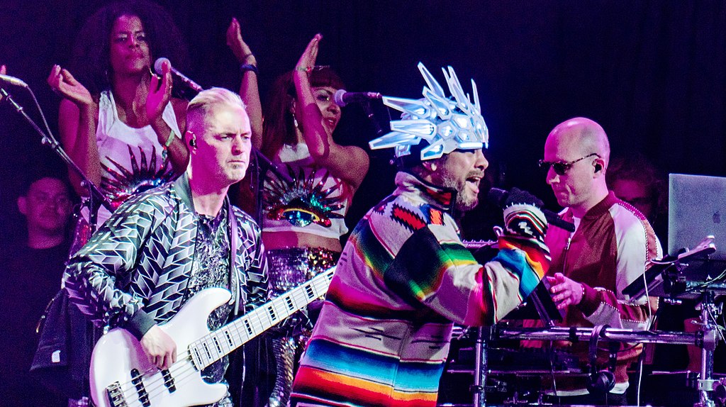 Jamiroquai 2018 Coachella18W1-148 (40250209740) (Cropped)