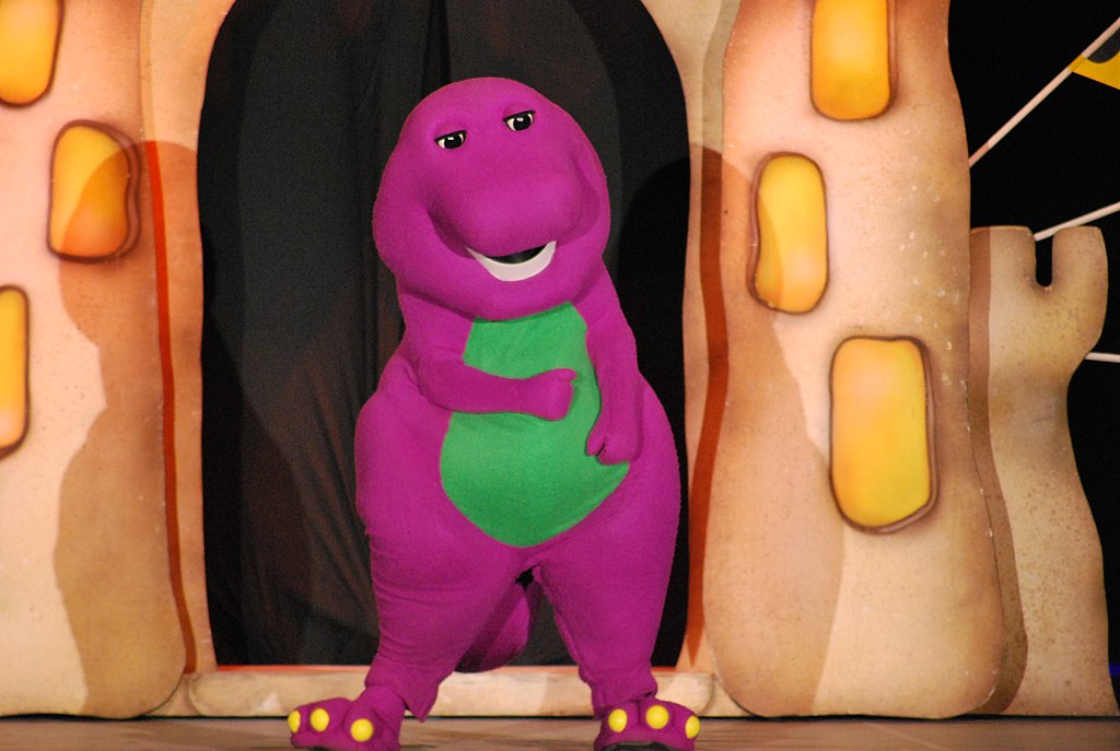 Barney Show In Qatar (4340543390)