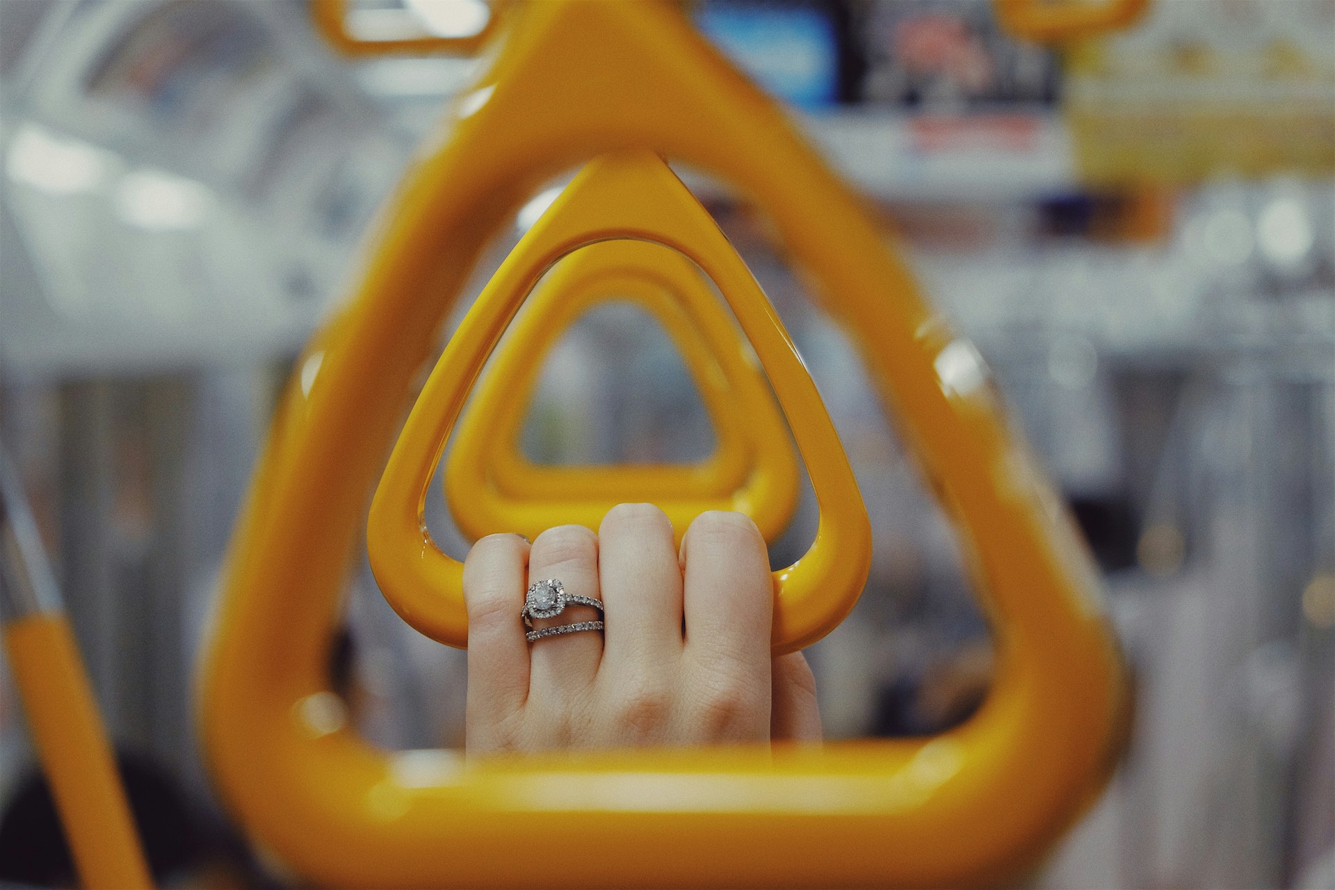 Jad-Limcaco-E8Lhah  Doo-Unsplash