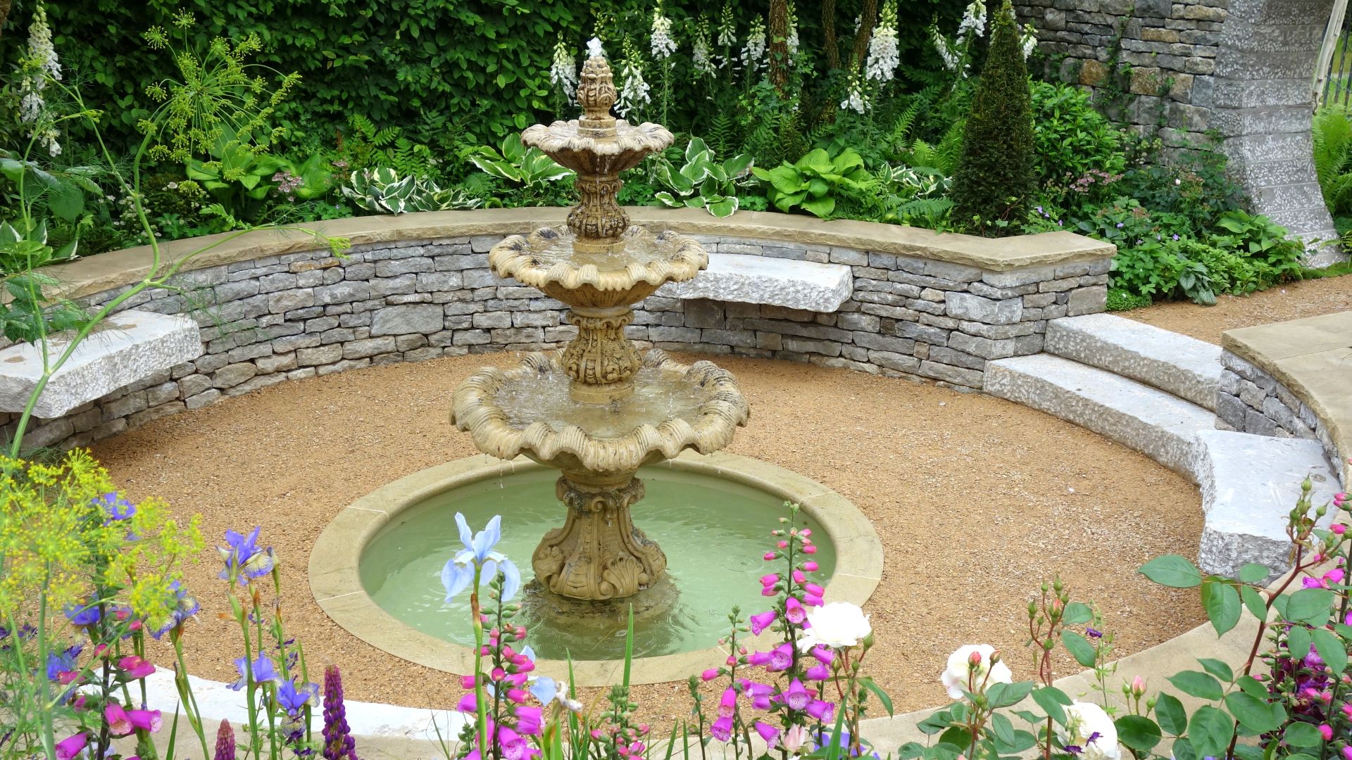 File:Sanctuary Garden, Bridgerton Garden - Chelsea Flower Show 2024 - DSC02330.jpg