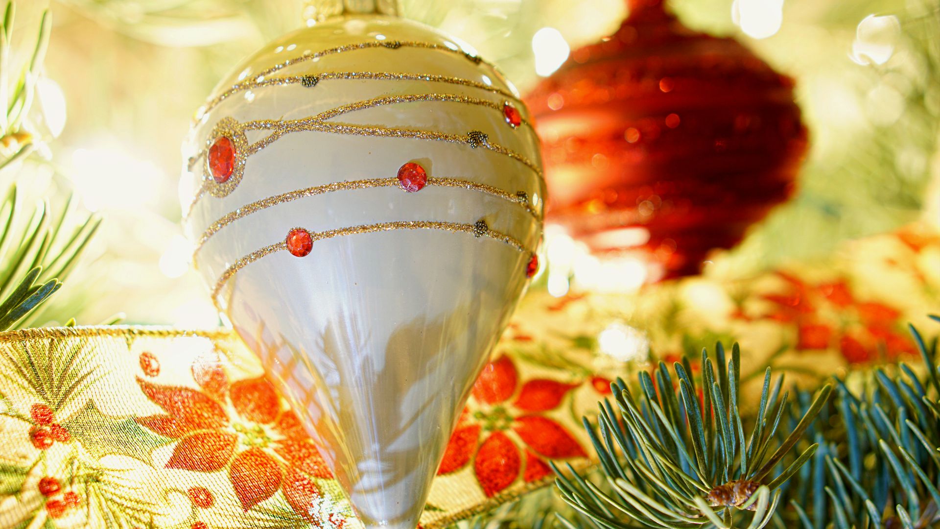 gray and red baubles