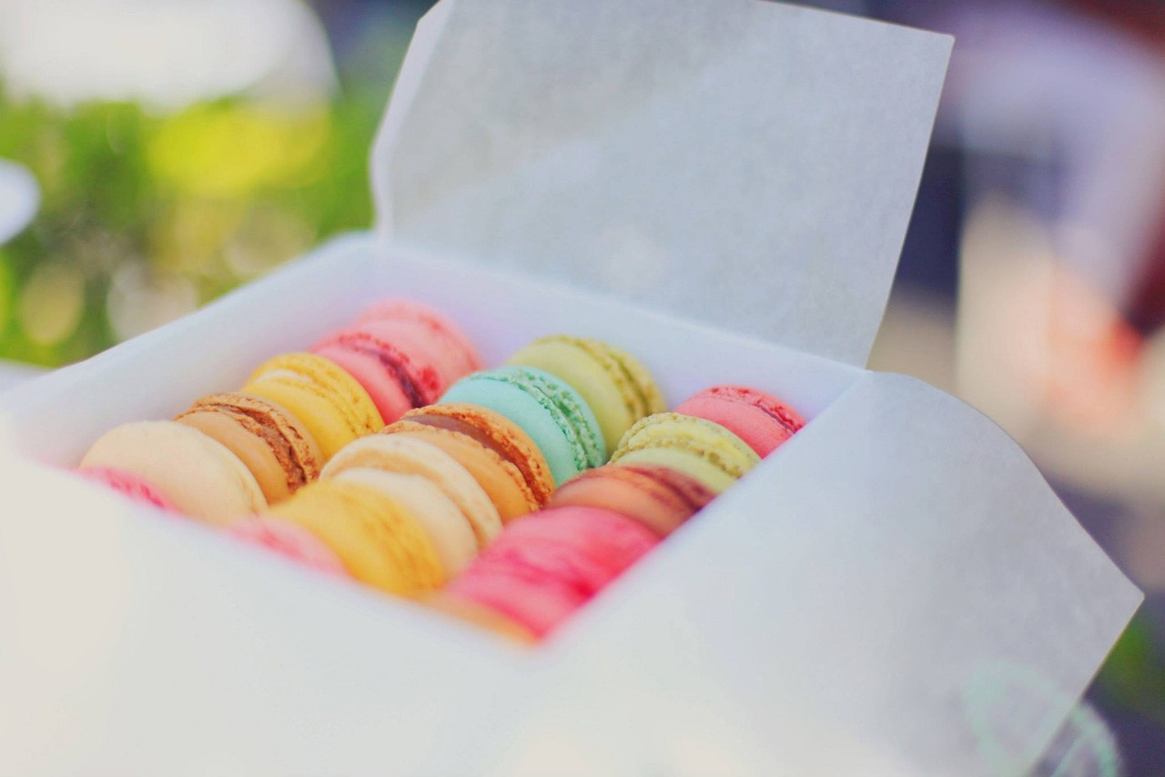macarons-2179198_1280.jpg