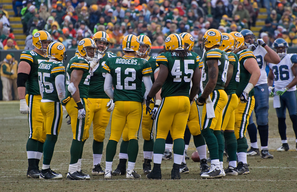 Green Bay Packers Huddle 3