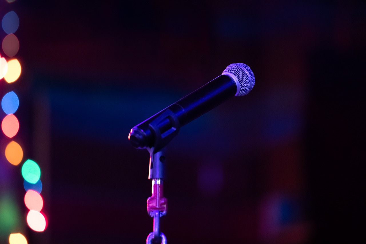 microphone-3916442_1280.jpg