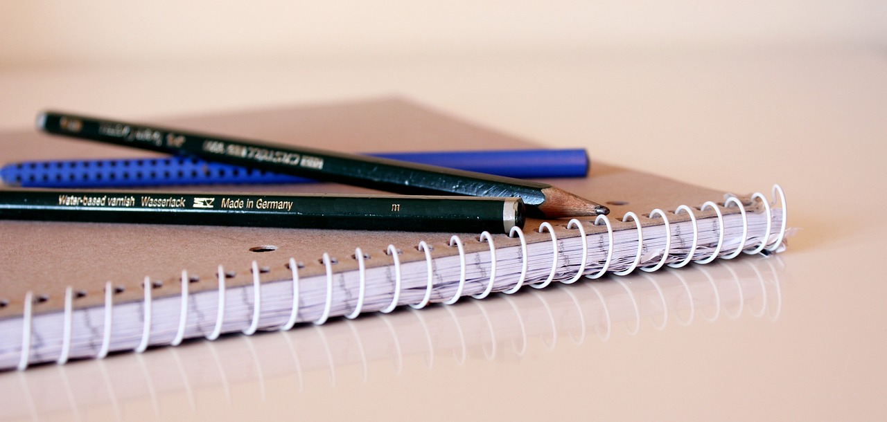 spiral-notebook-381032_1280.jpg
