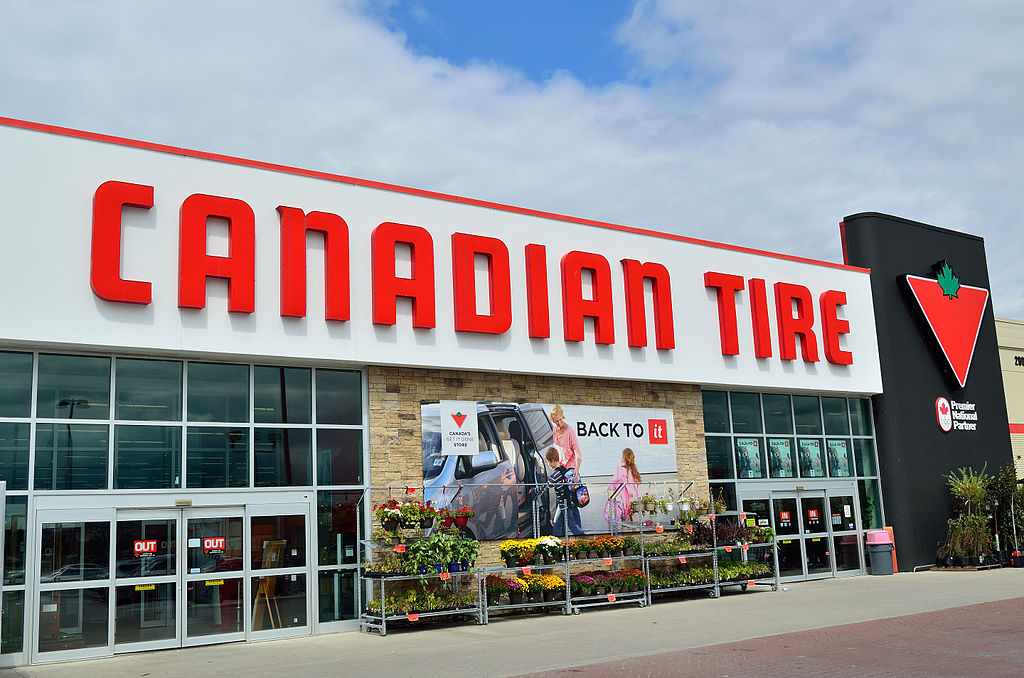 Canadiantire2900Majormackenzie3