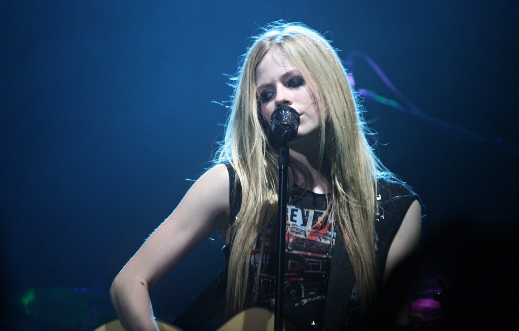 1024Px-Avril Lavigne Italy - 3