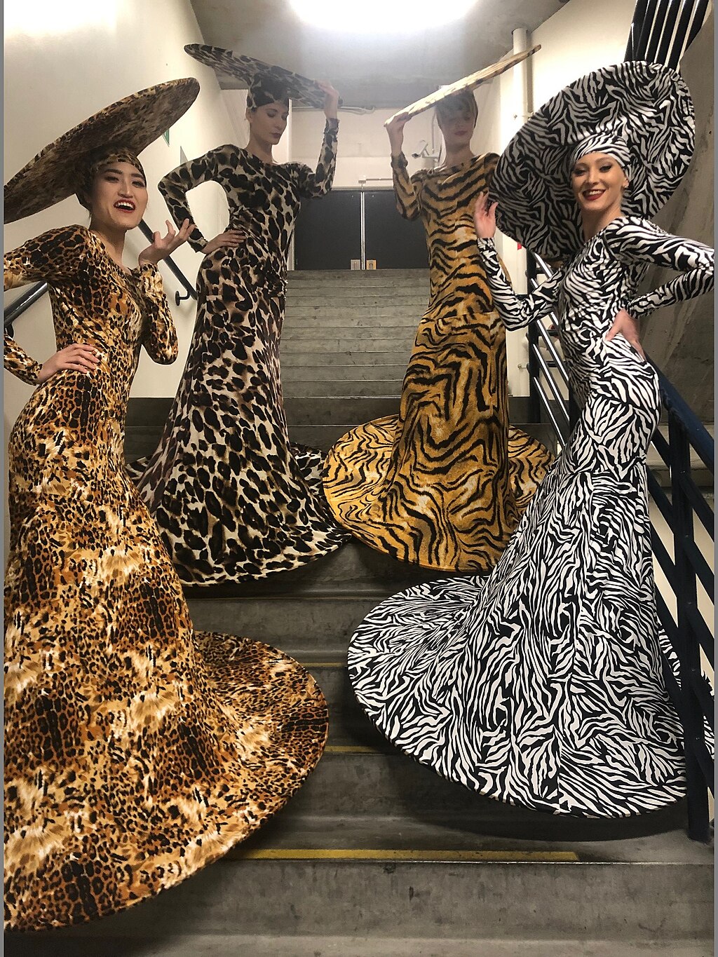 1024Px-Melbourne Cup Hat Ladies - 48916945957 (1)