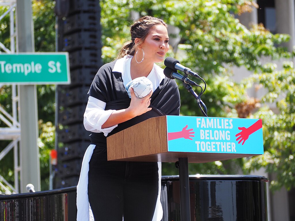1024Px-Chrissy Teigen @ L.a.'s Families Belong Together March 01