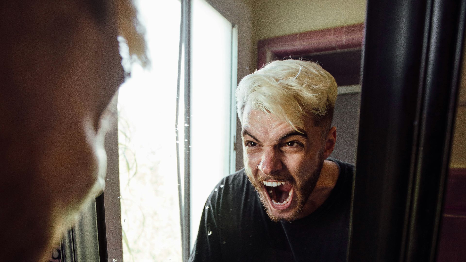 man in black crew neck shirt