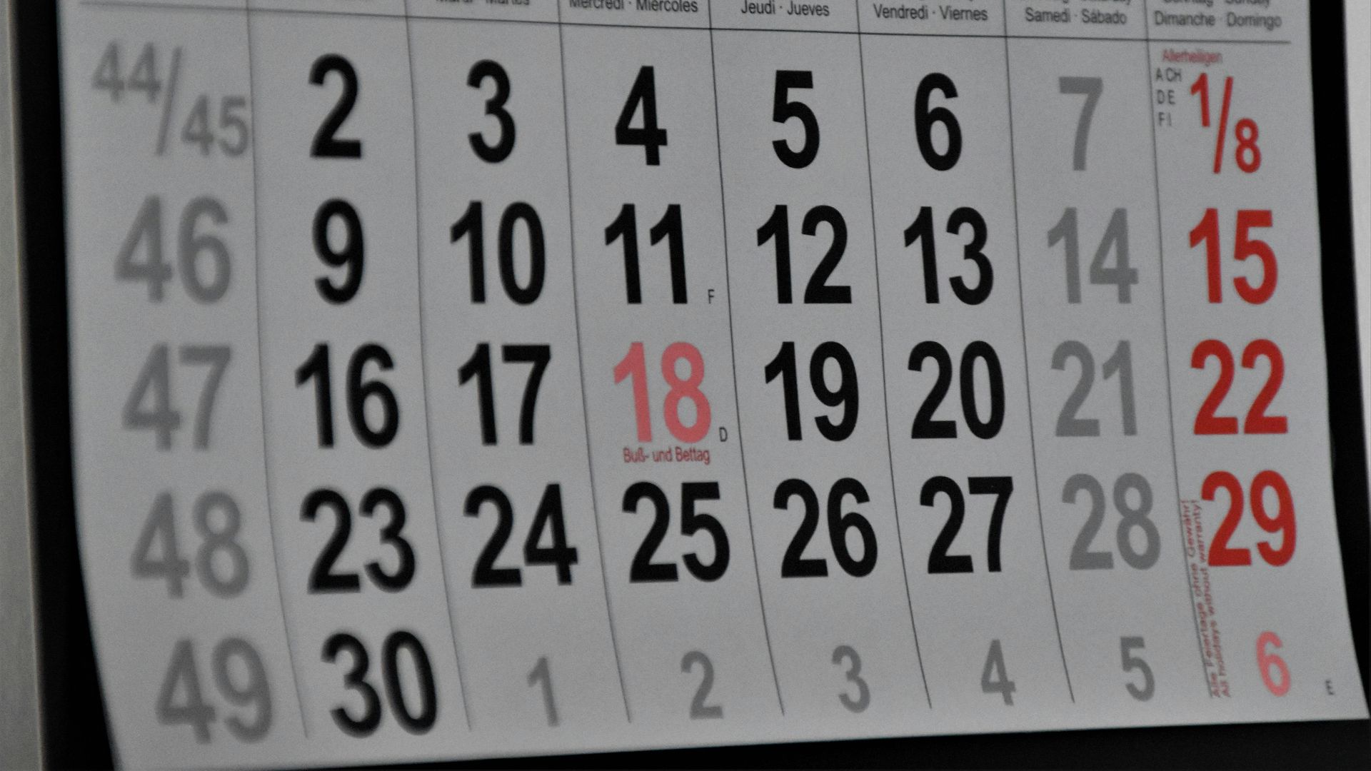 black flat screen computer monitor