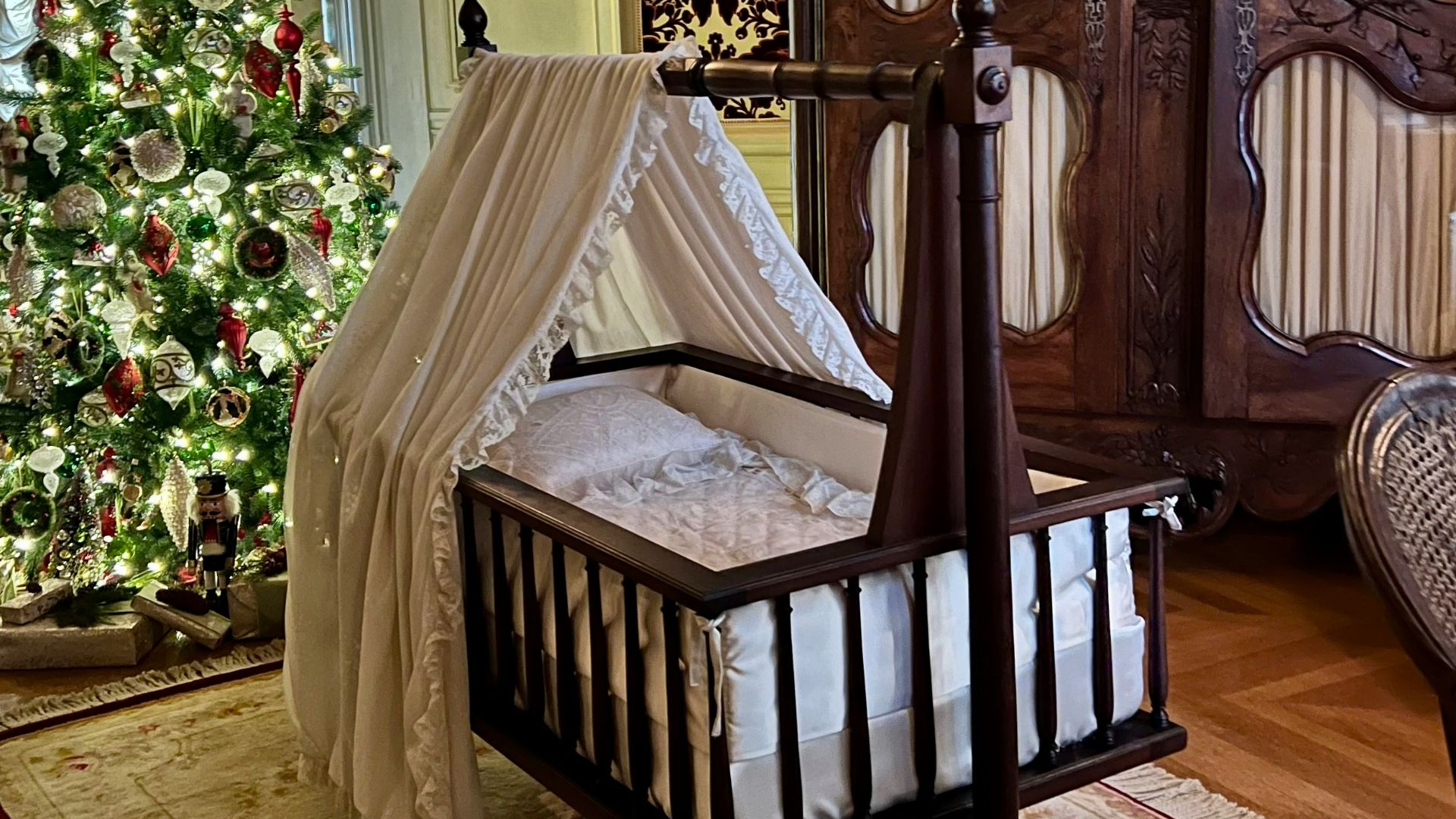 a baby crib in a room