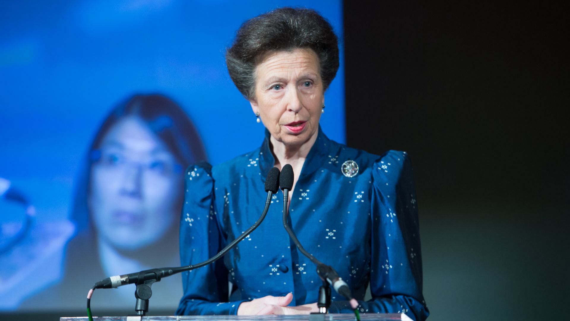 File:Anne, Princess Royal - Chatham House Prize 2015.jpg