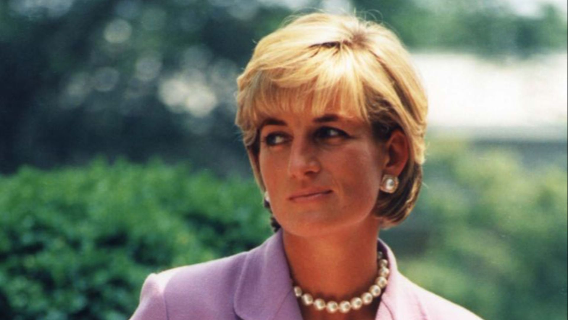 File:PRINCESS DIANA wide. © copyright 2010 (5112486245).jpg