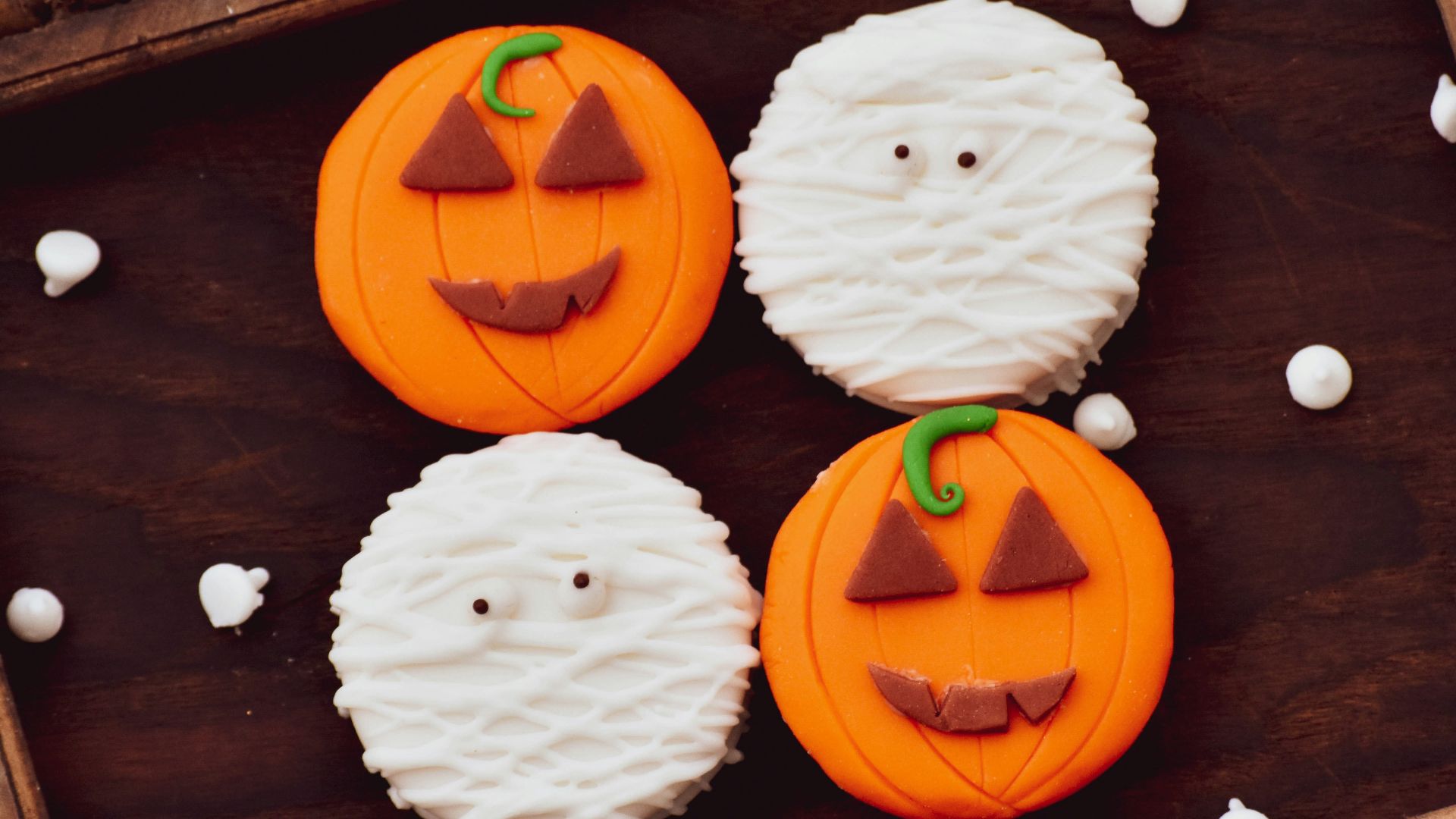 white and orange jack o lantern