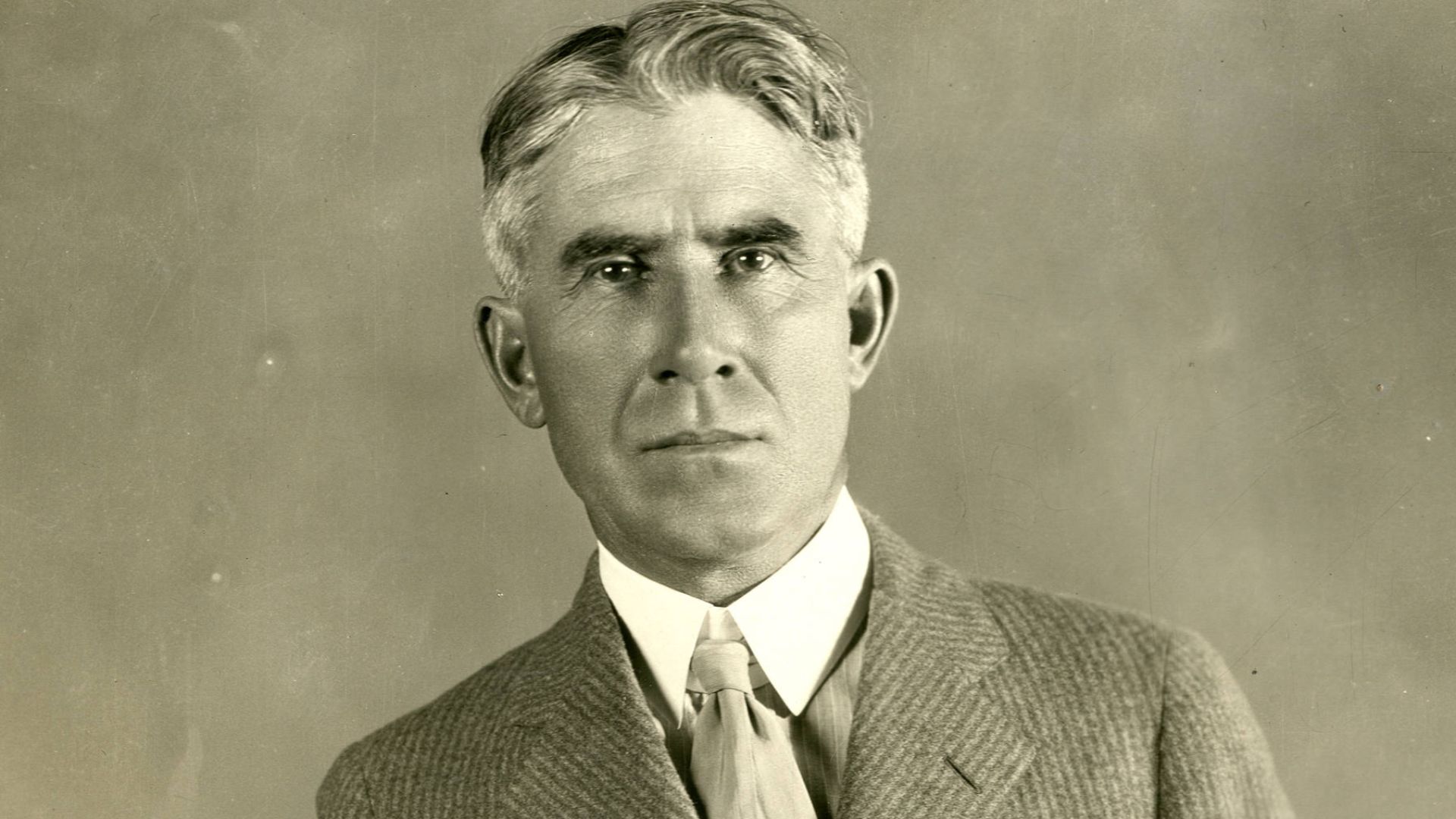 File:Zane Grey, a silent film actor and author of westerns (SAYRE 3131).jpg