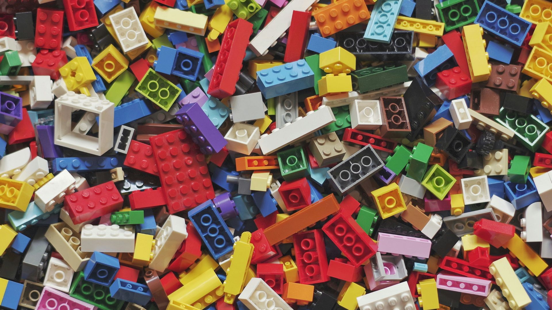 yellow red blue and green lego blocks