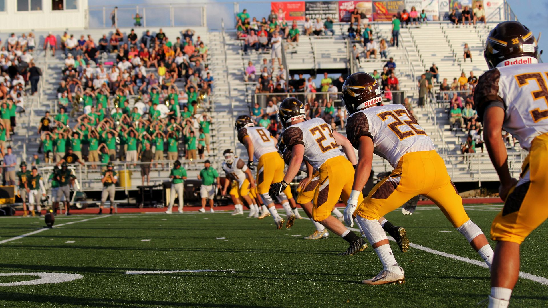 football game photo during daytime