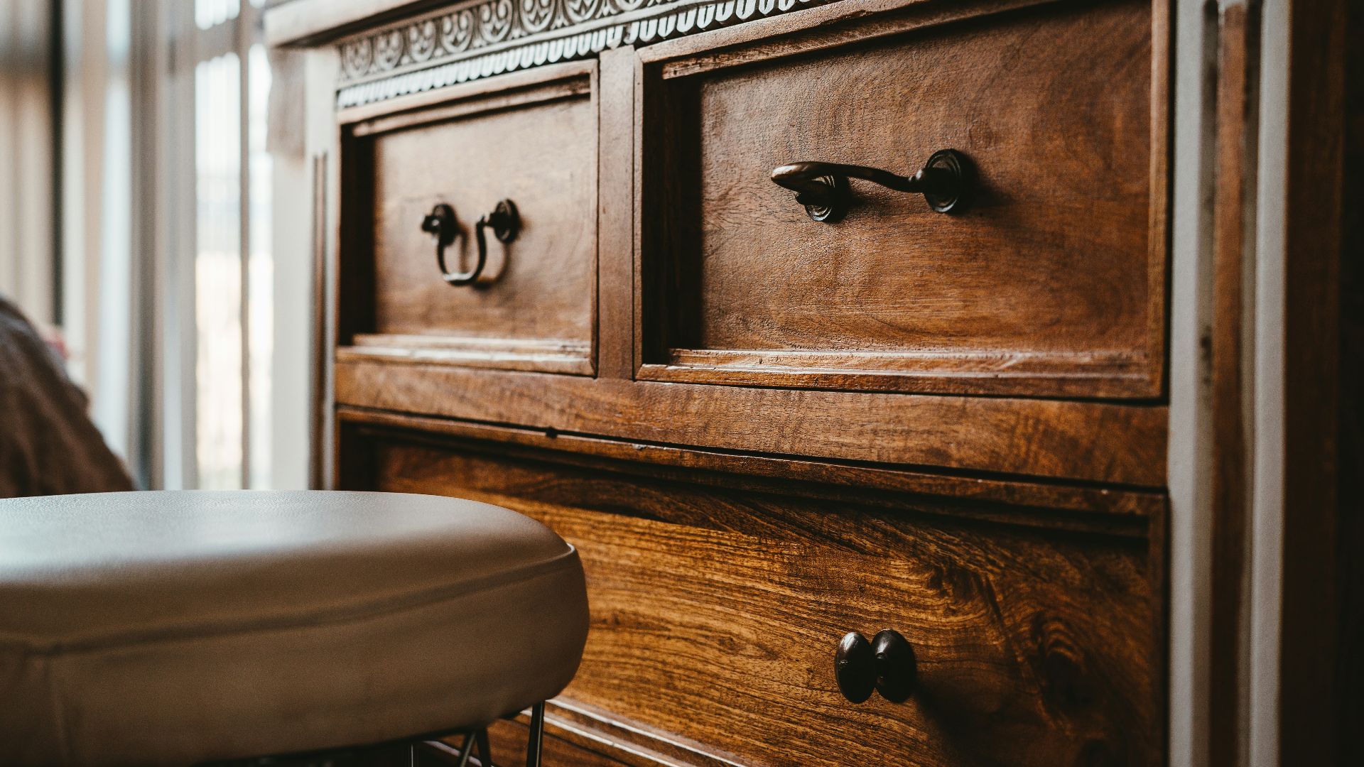 brown wooden drawer chest