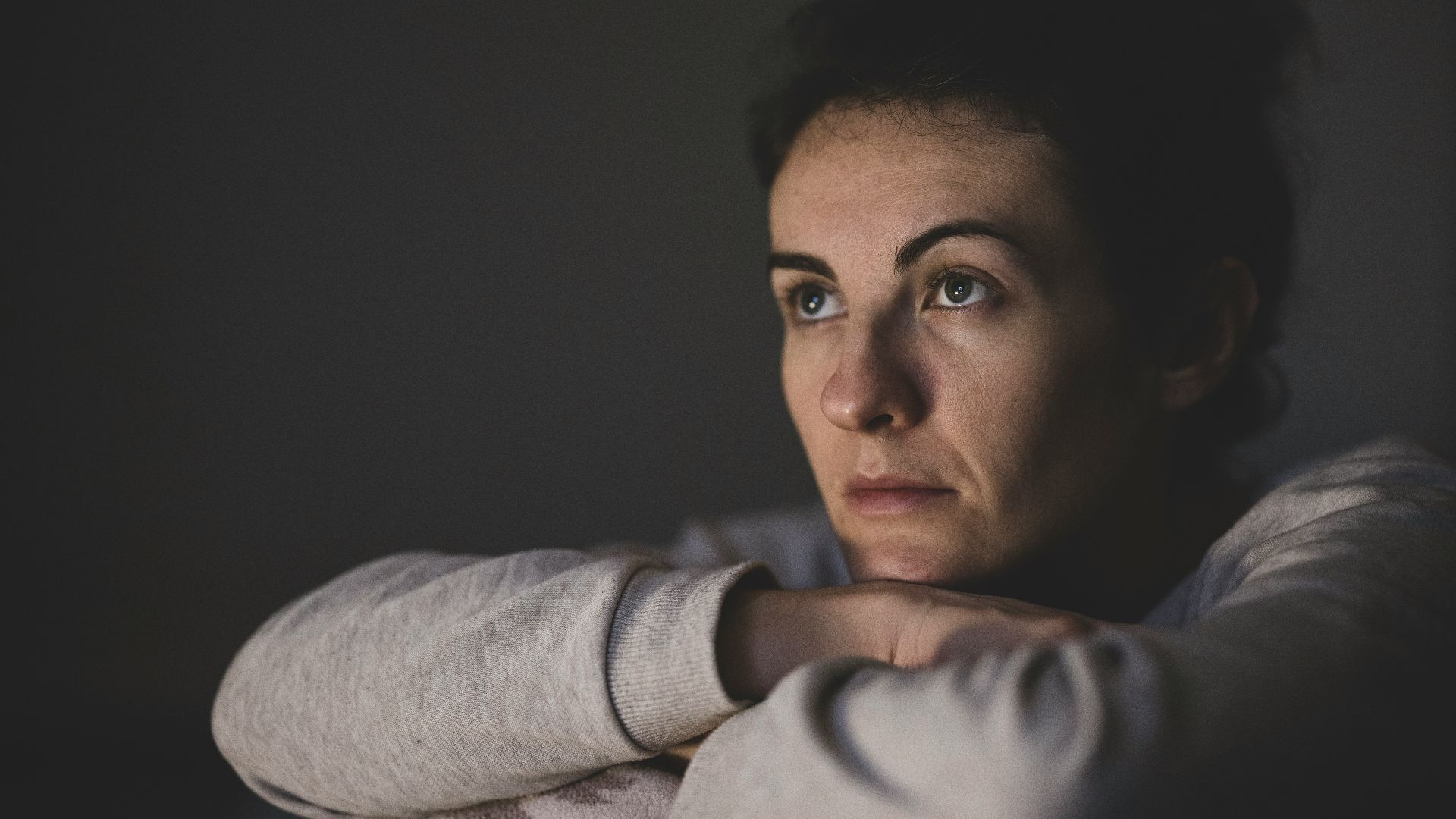 man in gray long sleeve shirt
