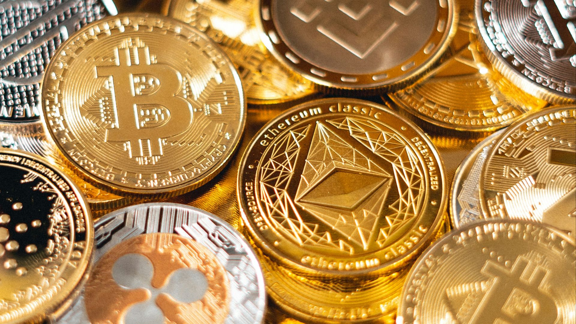 silver and gold round coins