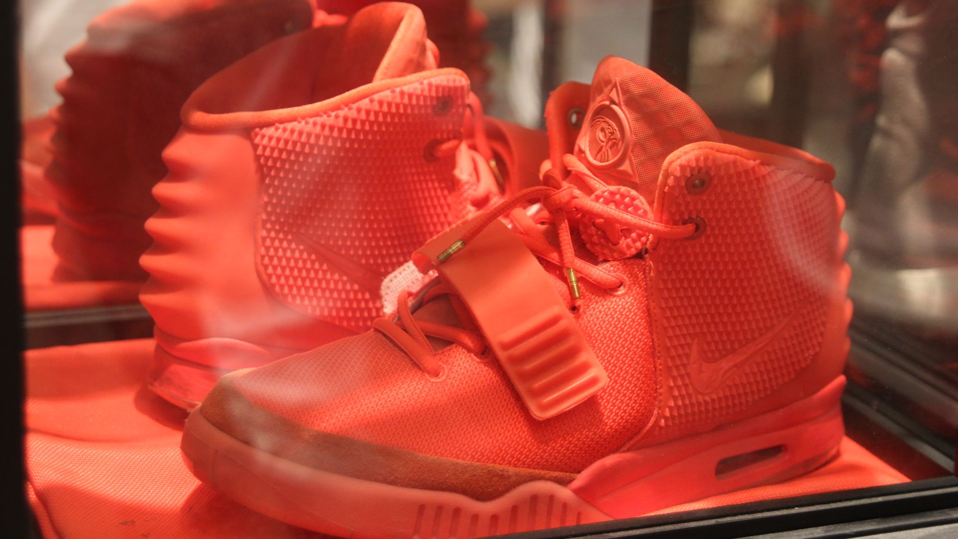 File:Yeezy Red Octobers.jpg