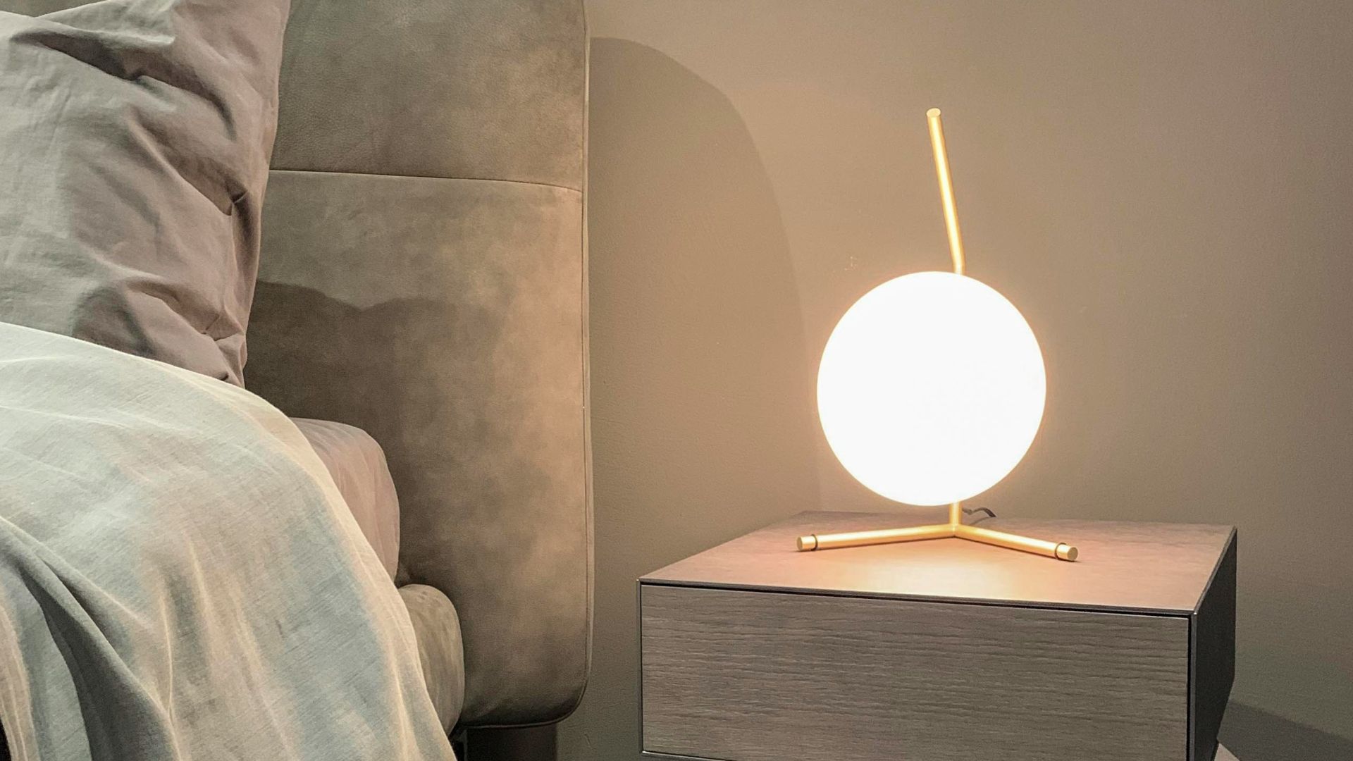 white and brown table lamp close-up photography