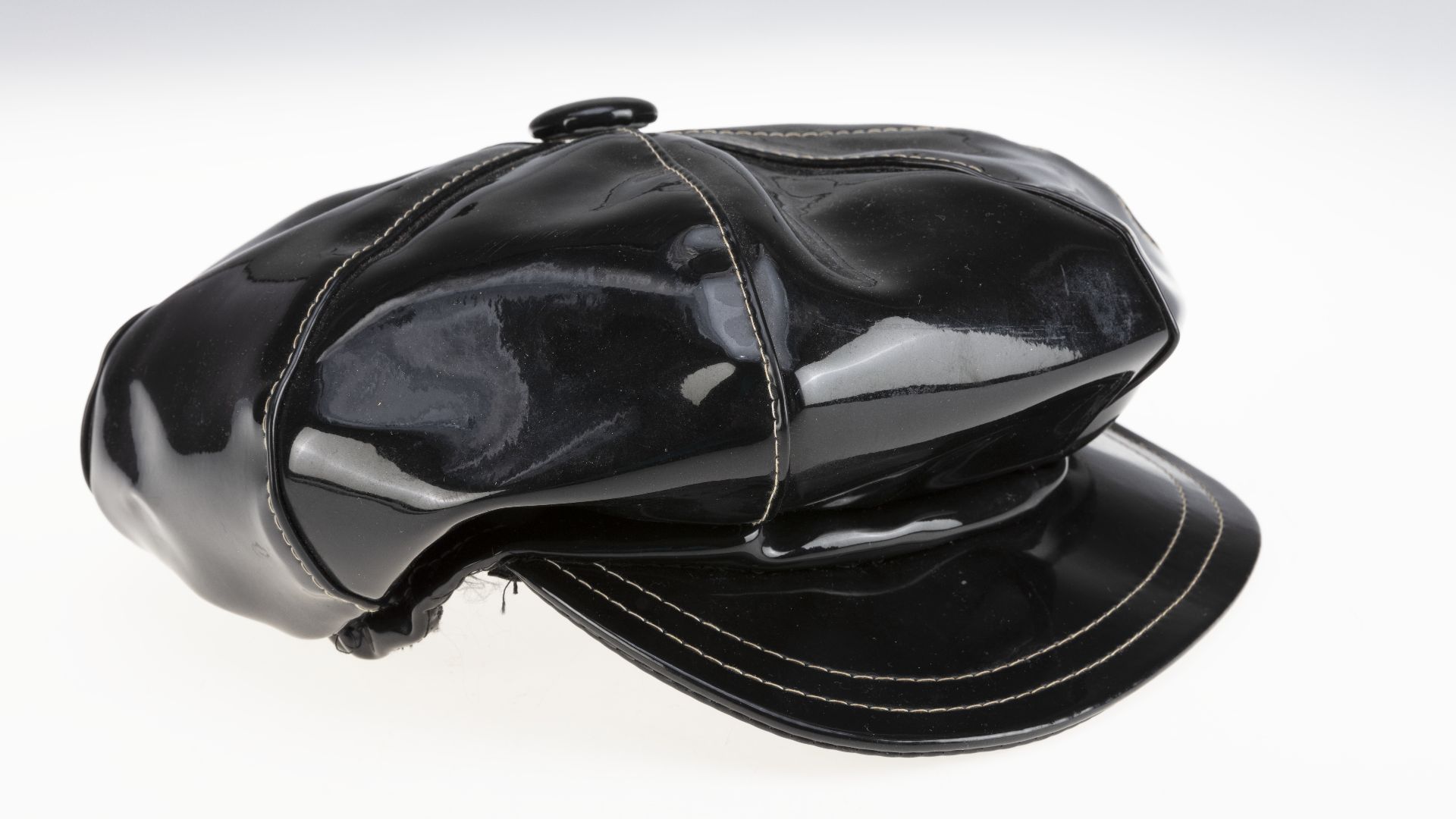 File:Vinyl Hat Worn by the Welders - DPLA - 8d39a516235937a880511babcefa4bda (page 1).jpg