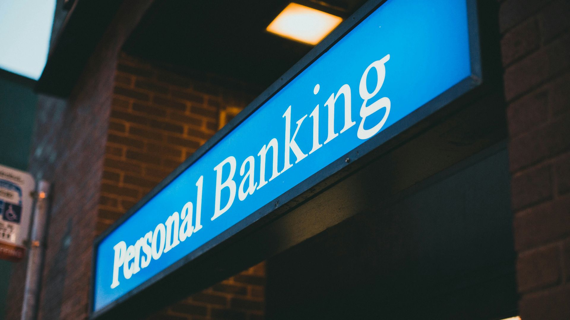 blue and white UNKs coffee shop signage